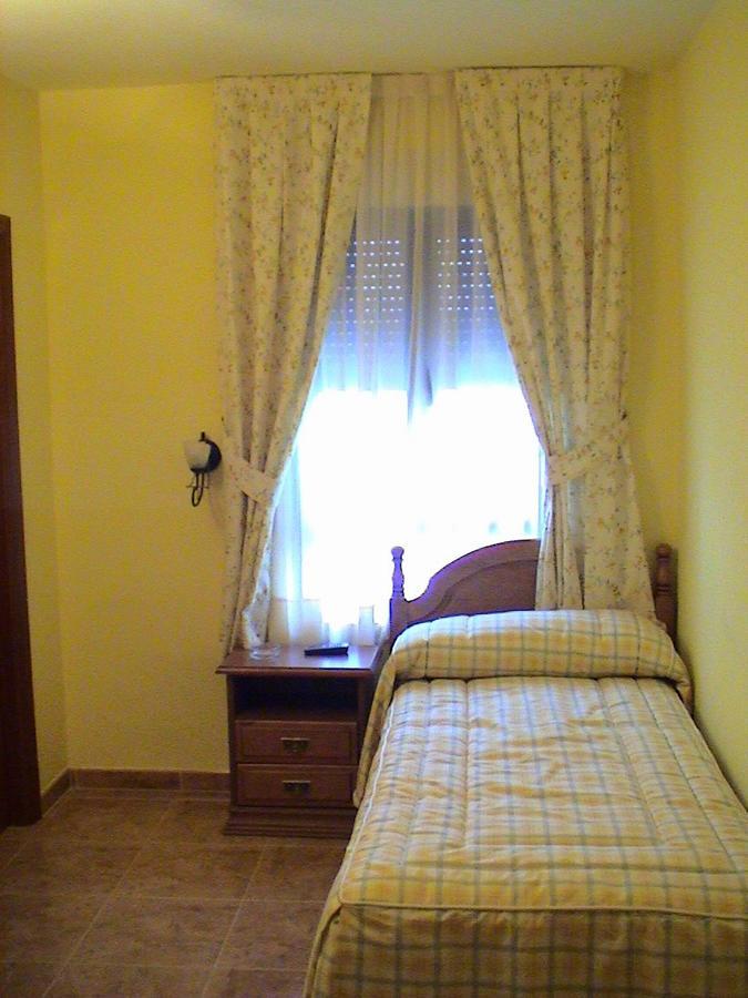 Hostal Carazo Torquemada エクステリア 写真
